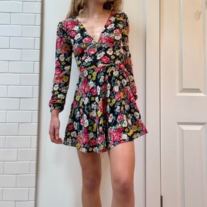 Adorable Urban Outfitters Floral Dress - size 0